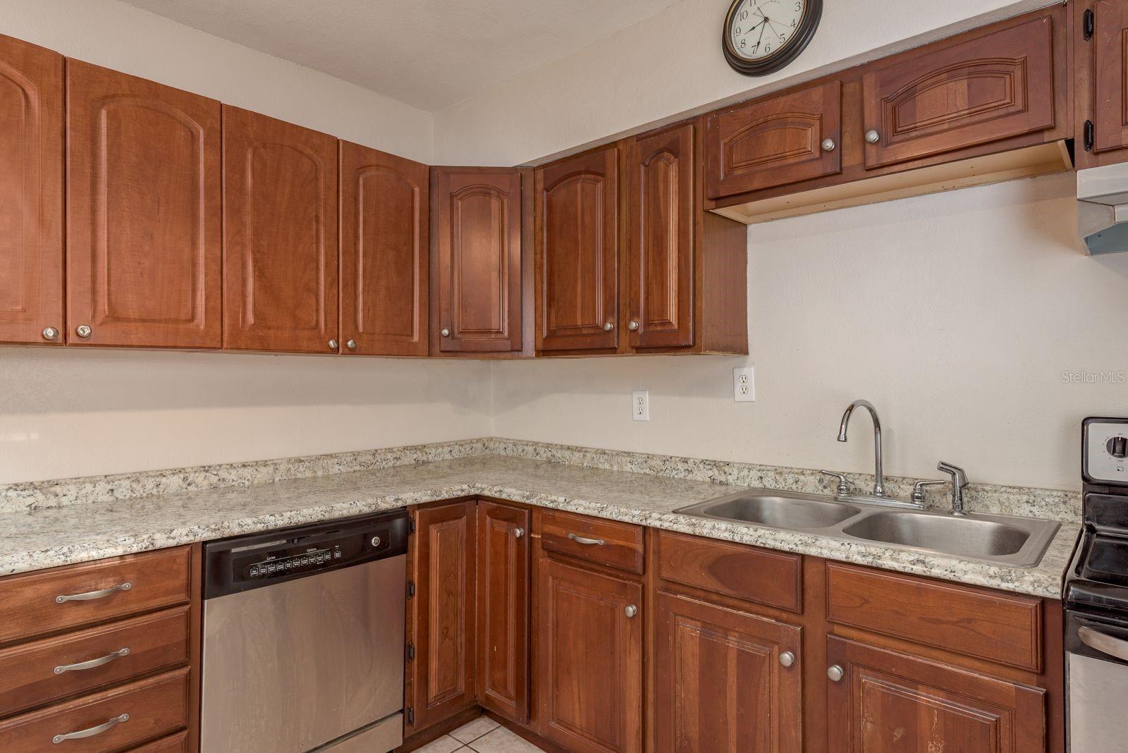 Image 8 of 23 For 2137 Victoria Drive