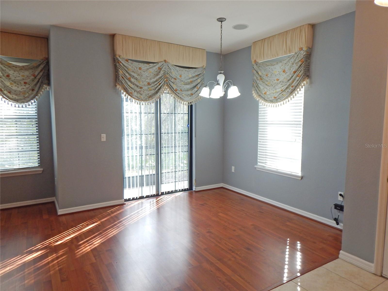Image 10 of 31 For 16411 Kingletridge Avenue
