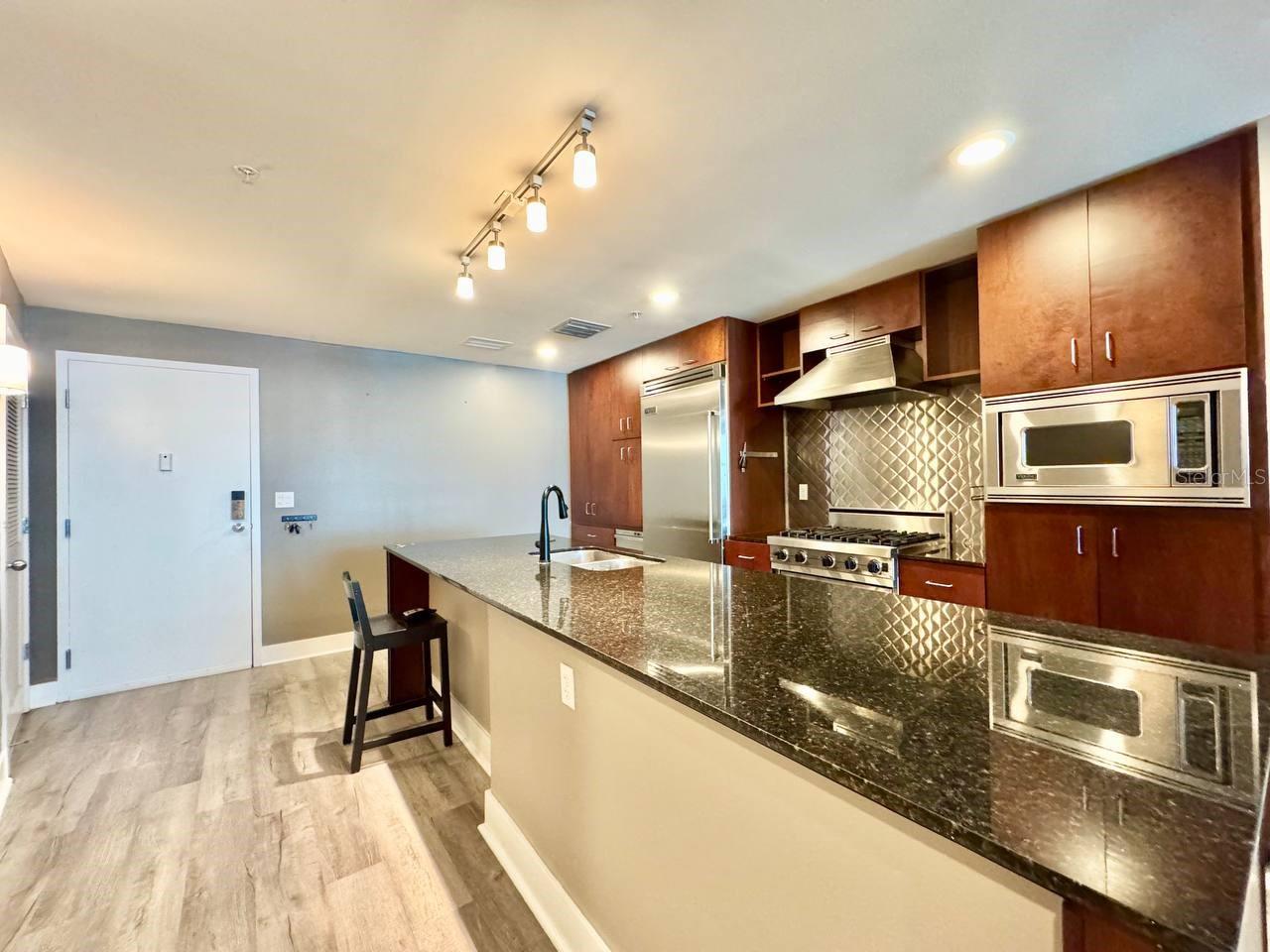Image 3 of 43 For 1120 Kennedy Boulevard 1527