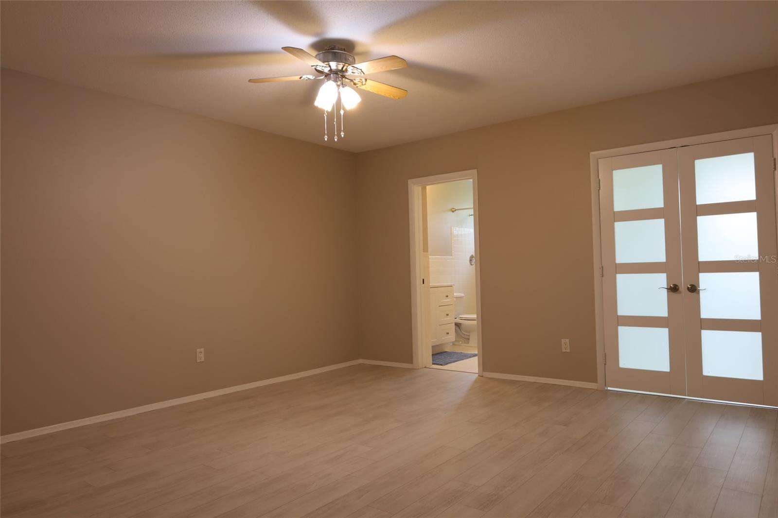 Image 12 of 26 For 2360 World Parkway Boulevard 36