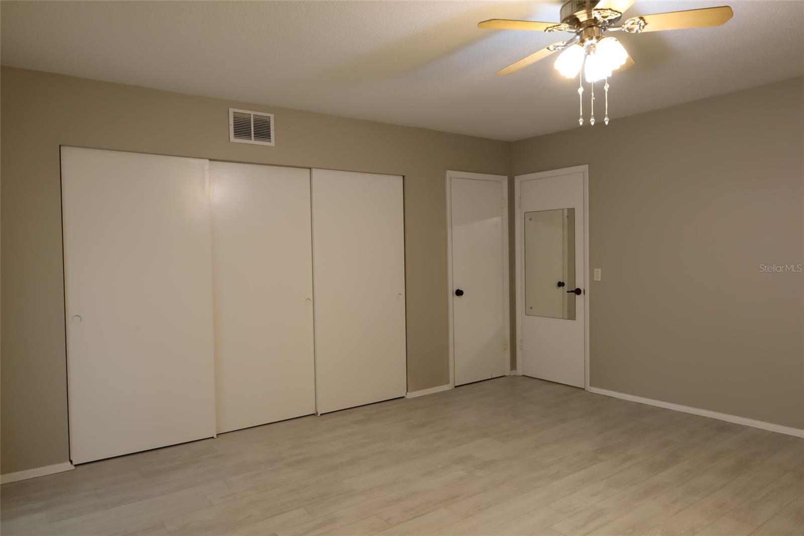 Image 13 of 26 For 2360 World Parkway Boulevard 36