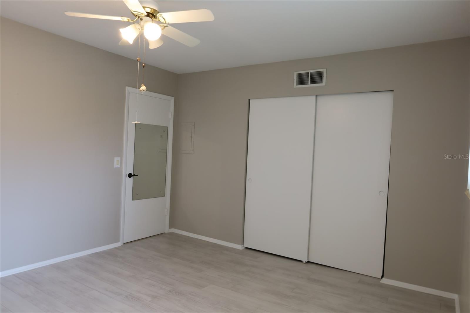 Image 20 of 26 For 2360 World Parkway Boulevard 36