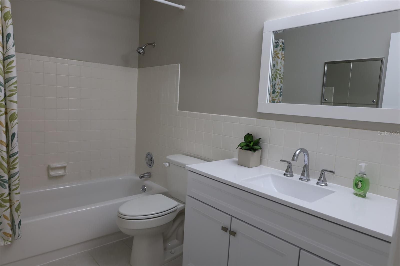 Image 21 of 26 For 2360 World Parkway Boulevard 36