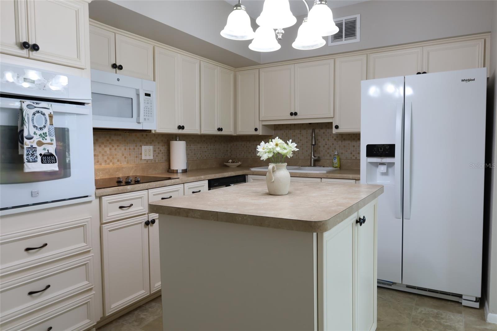 Image 5 of 26 For 2360 World Parkway Boulevard 36