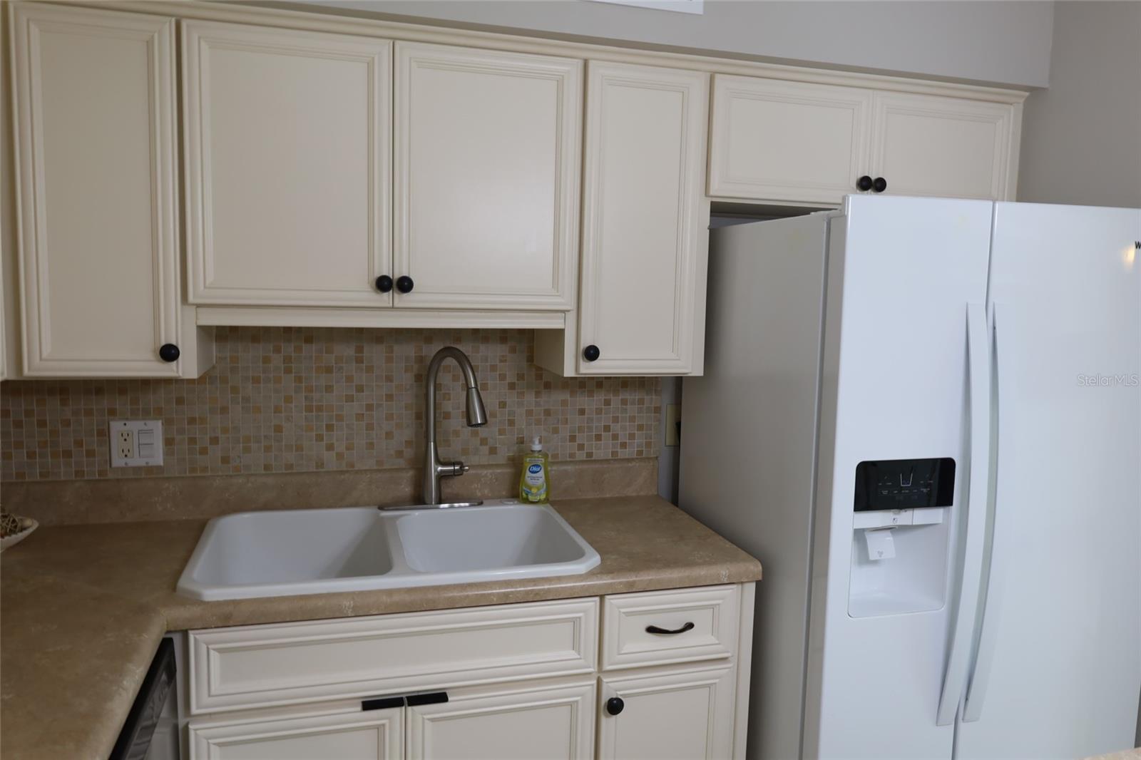 Image 7 of 26 For 2360 World Parkway Boulevard 36