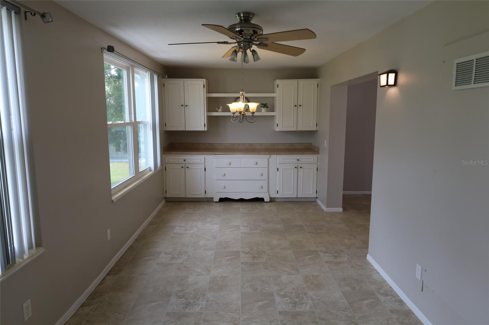 Image 9 of 26 For 2360 World Parkway Boulevard 36