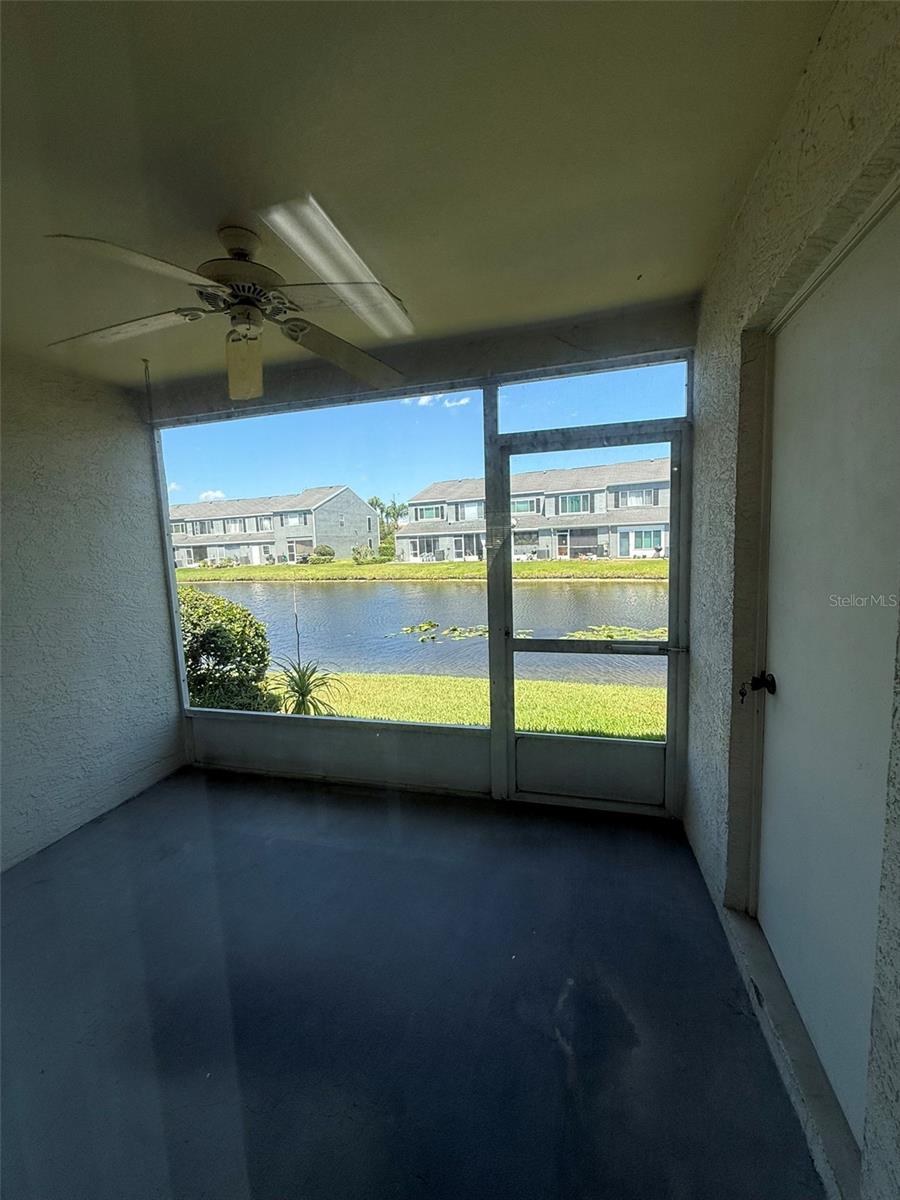 Image 18 of 19 For 412 Countryside Key Boulevard