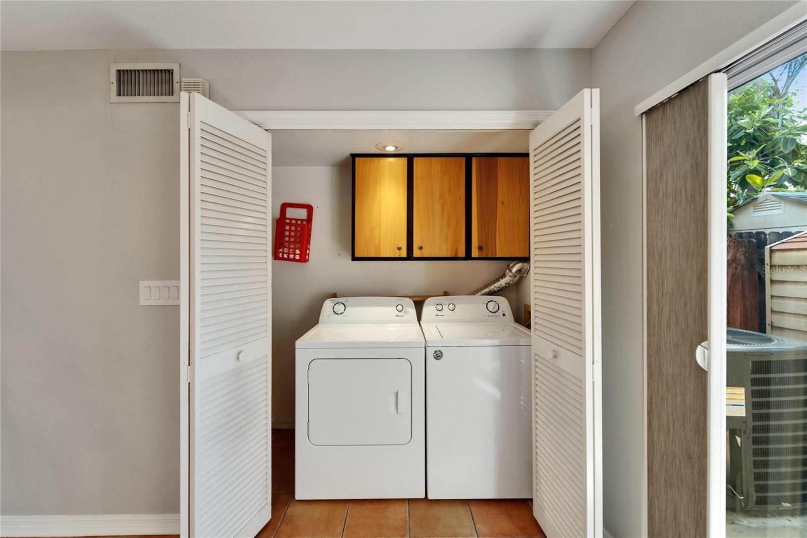 Image 10 of 54 For 308 Bungalow Park Avenue B