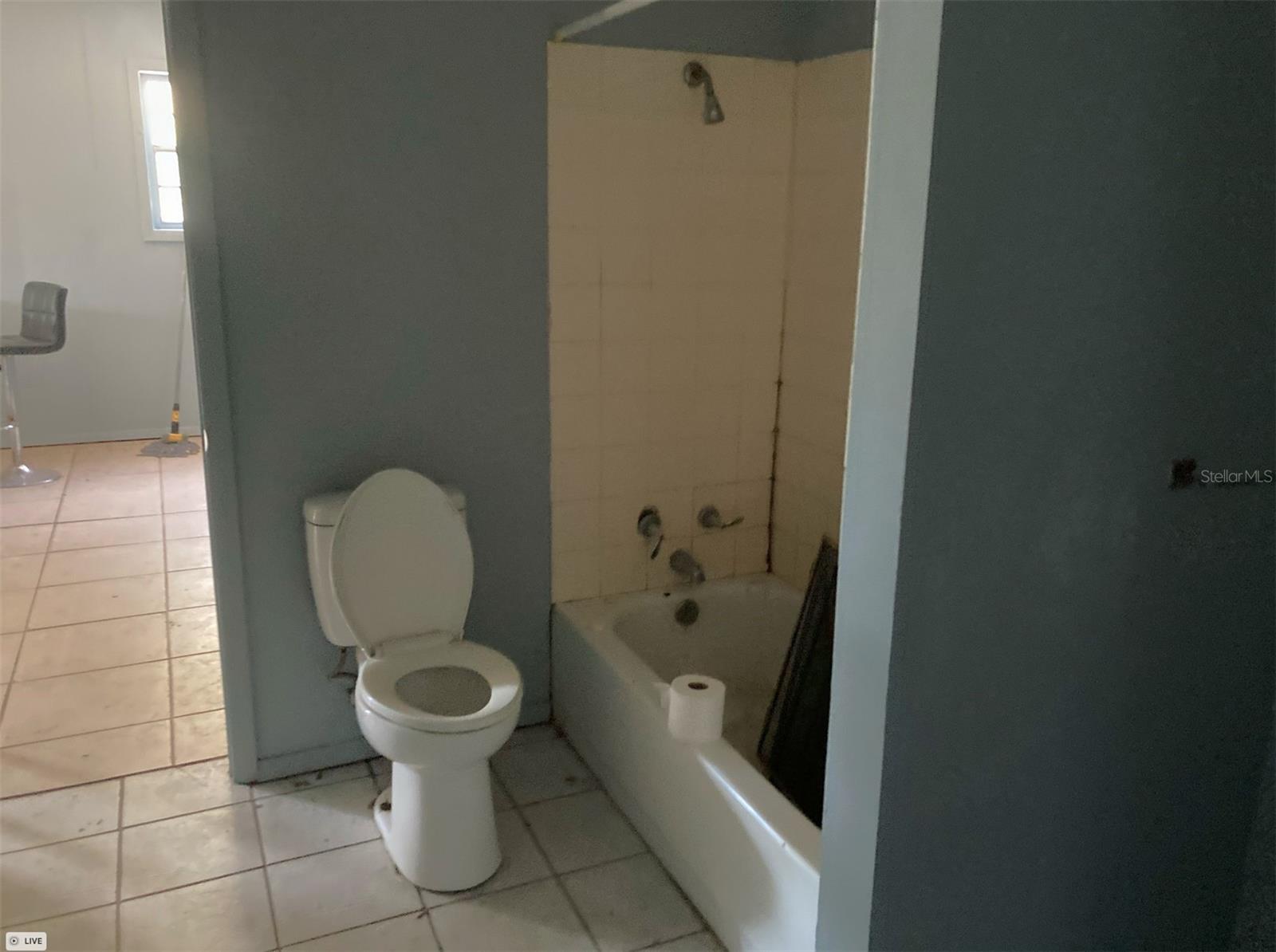 Image 12 of 19 For 1302 Clearlake Road A-d