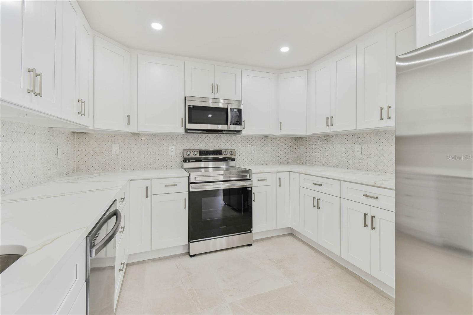 Image 12 of 65 For 425 12th Avenue