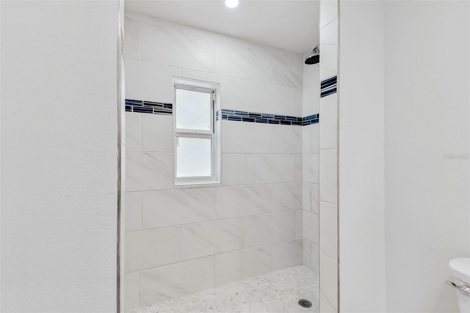 Image 33 of 65 For 425 12th Avenue