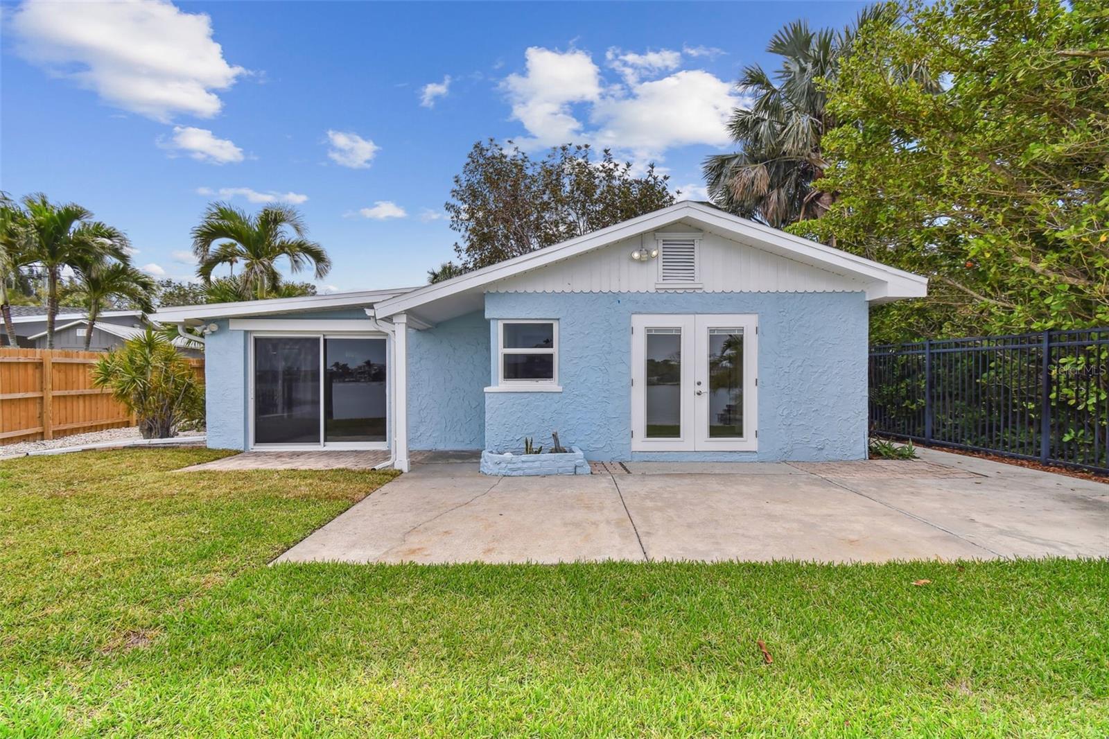 Image 42 of 65 For 425 12th Avenue