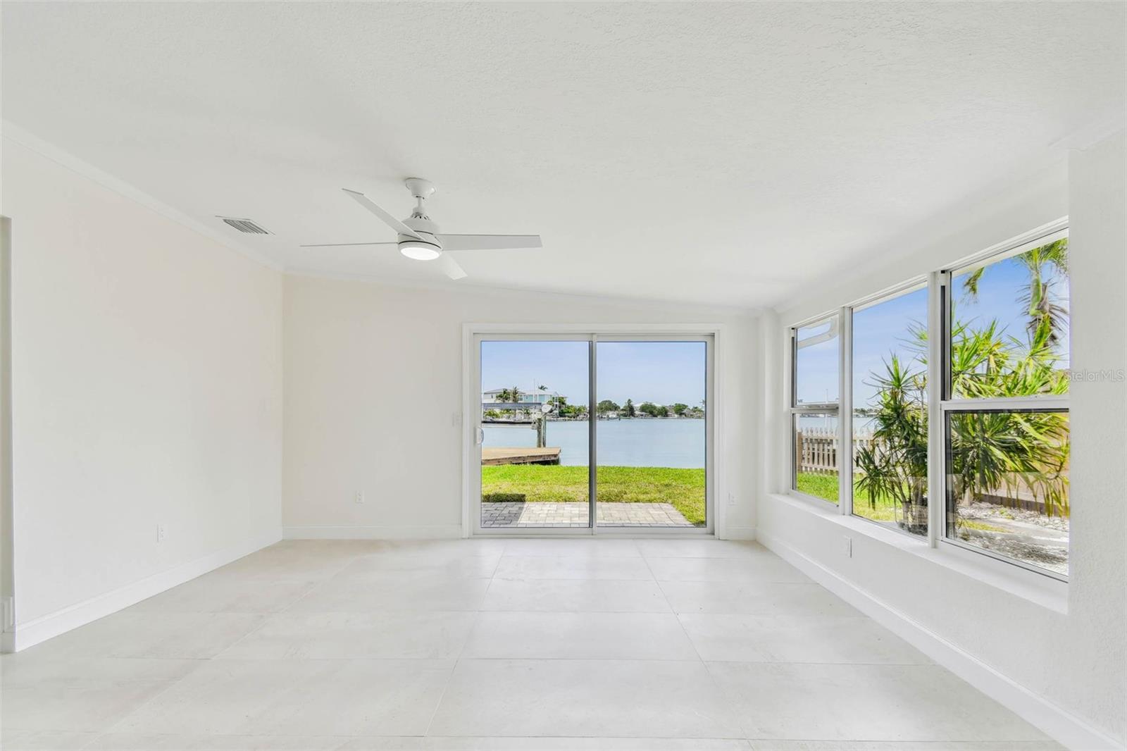 Image 6 of 65 For 425 12th Avenue