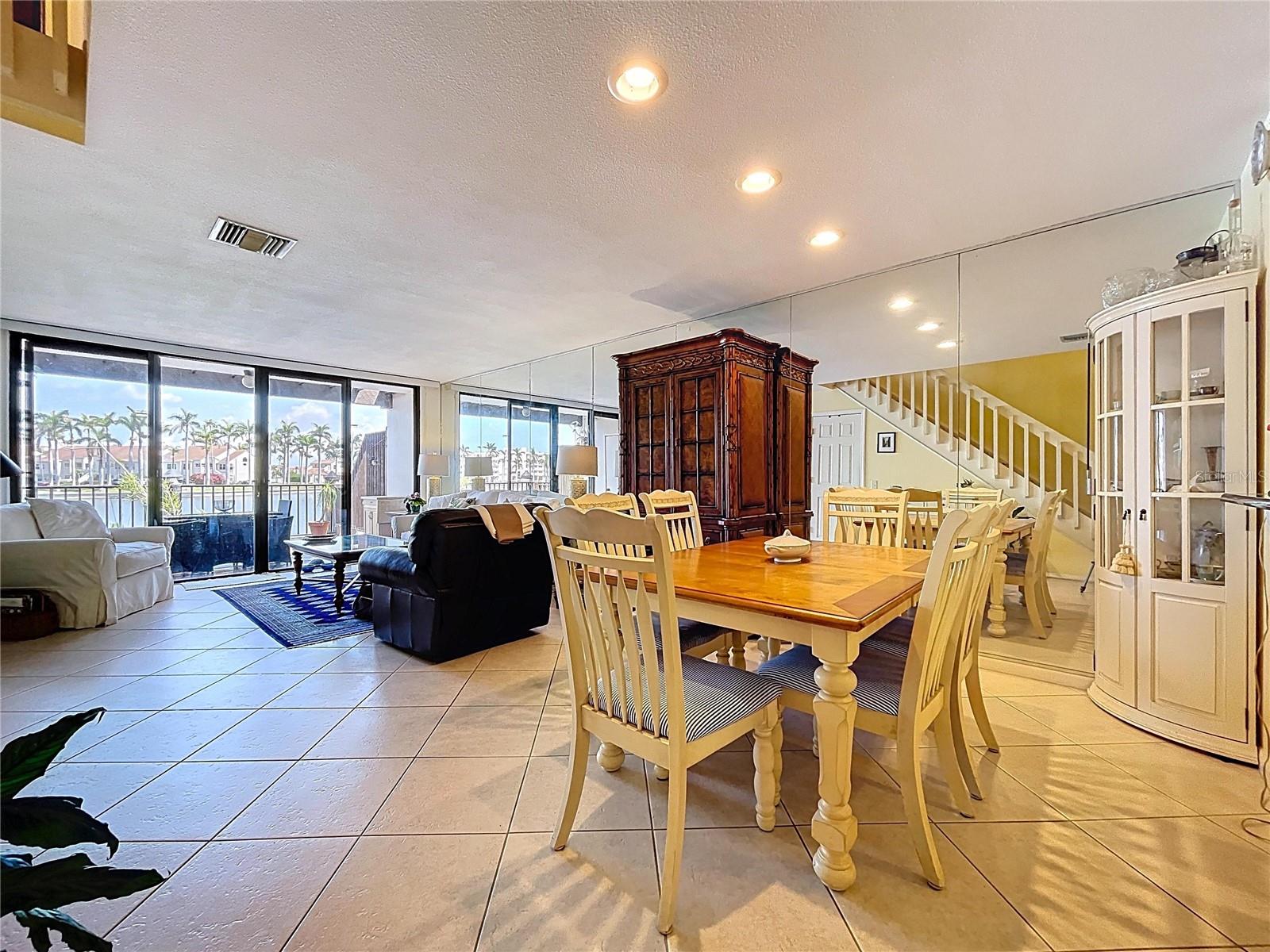 Image 15 of 75 For 6290 Bahia Del Mar Circle 12