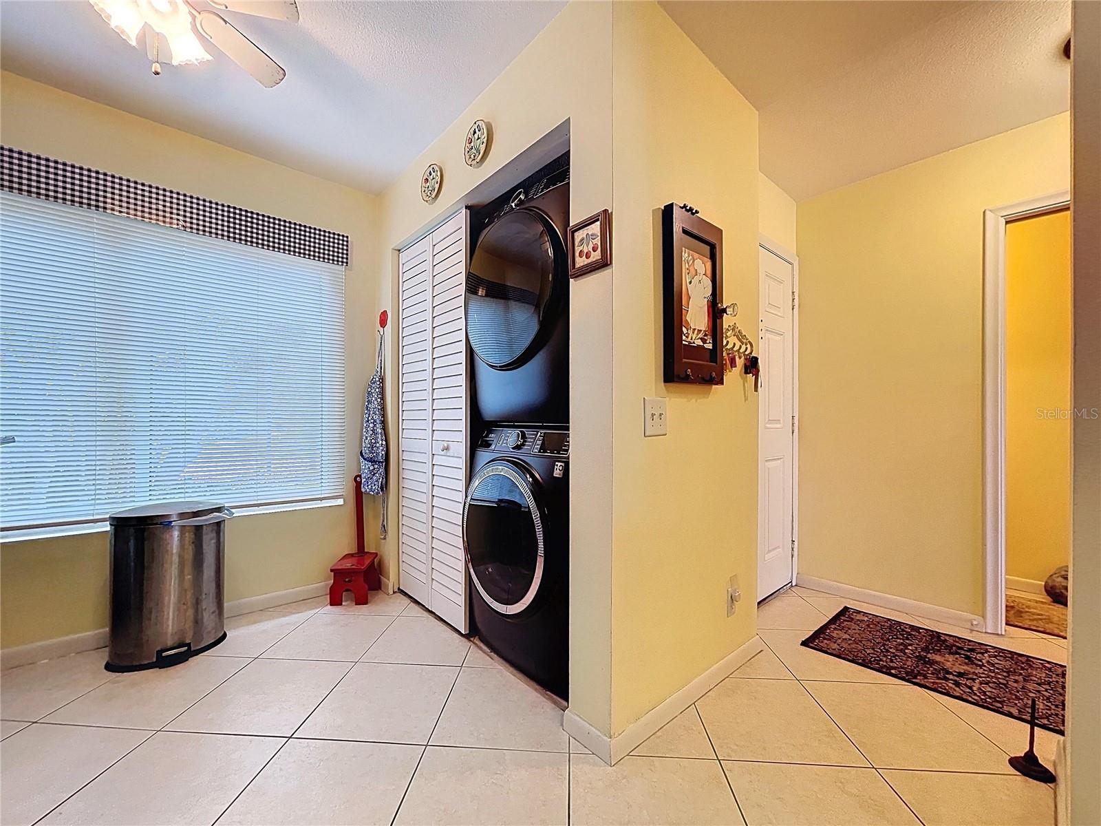Image 25 of 75 For 6290 Bahia Del Mar Circle 12