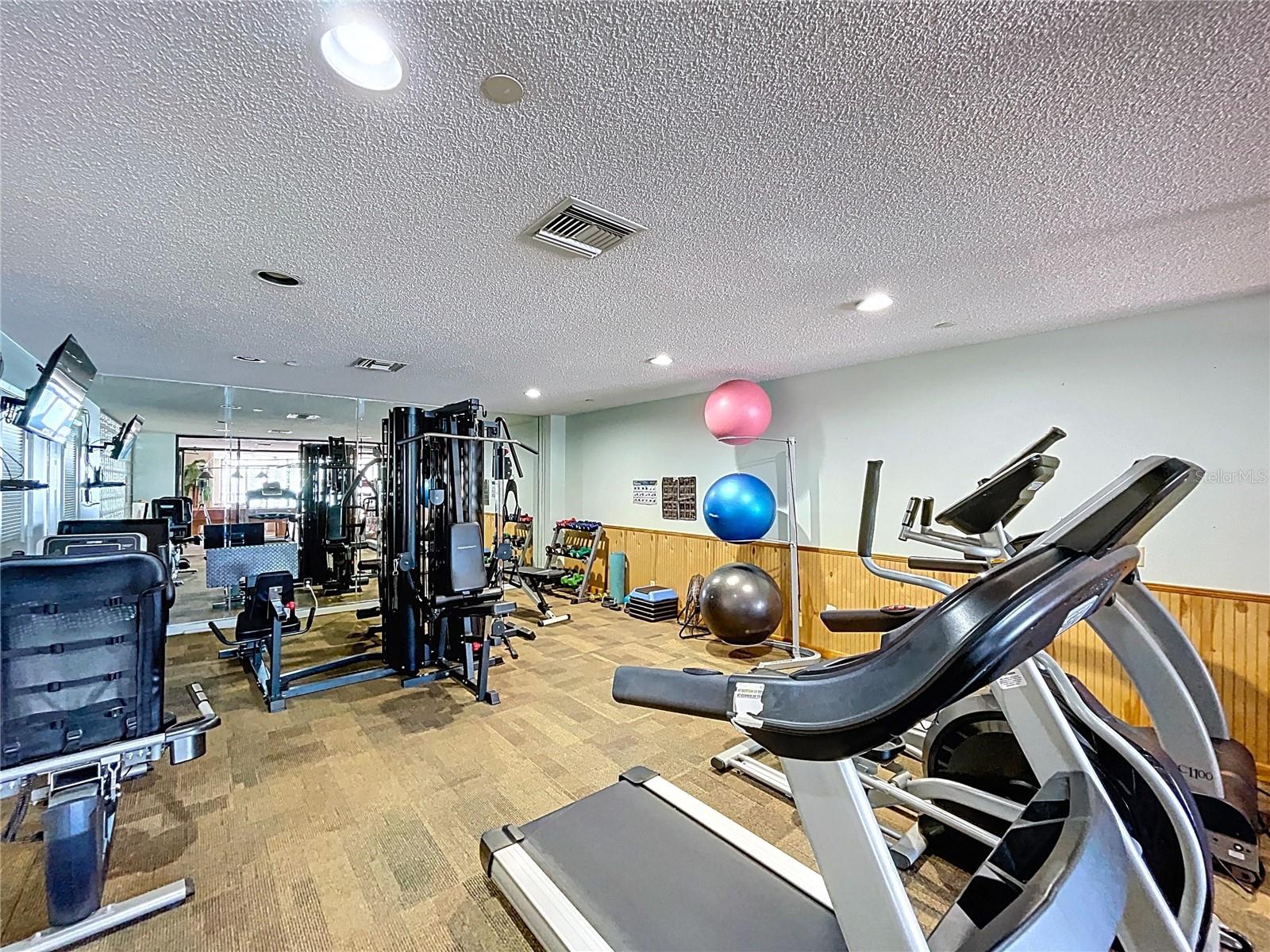 Image 57 of 75 For 6290 Bahia Del Mar Circle 12