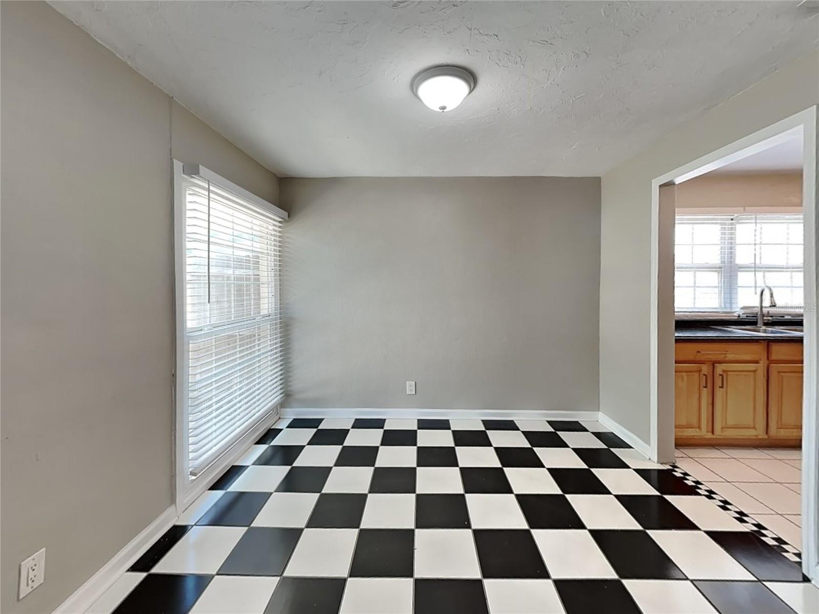 Image 4 of 21 For 1228 Doris Drive