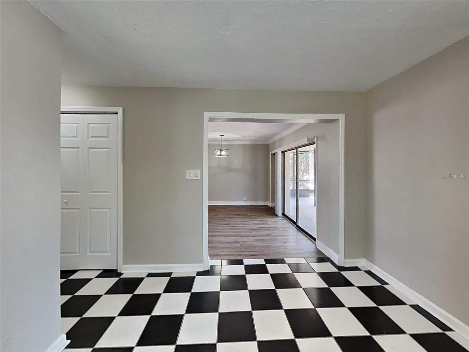 Image 5 of 21 For 1228 Doris Drive