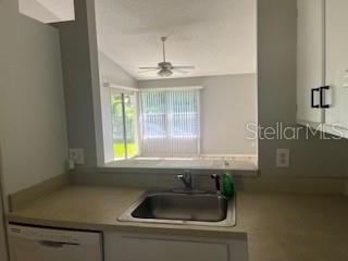 Image 4 of 13 For 3212 Cloverplace Drive 3212