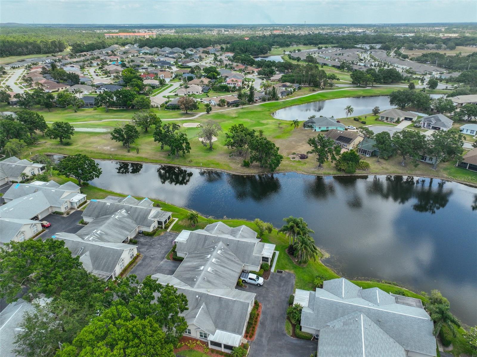 Image 24 of 45 For 815 Silverthorn Lane 0