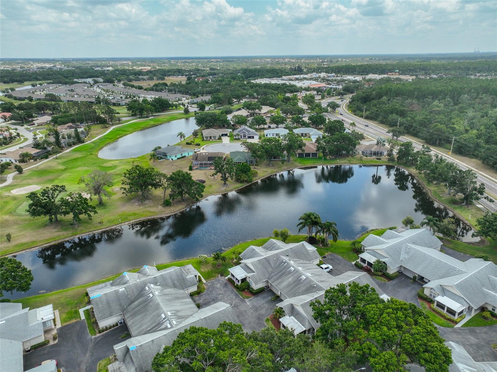 Image 5 of 45 For 815 Silverthorn Lane 0