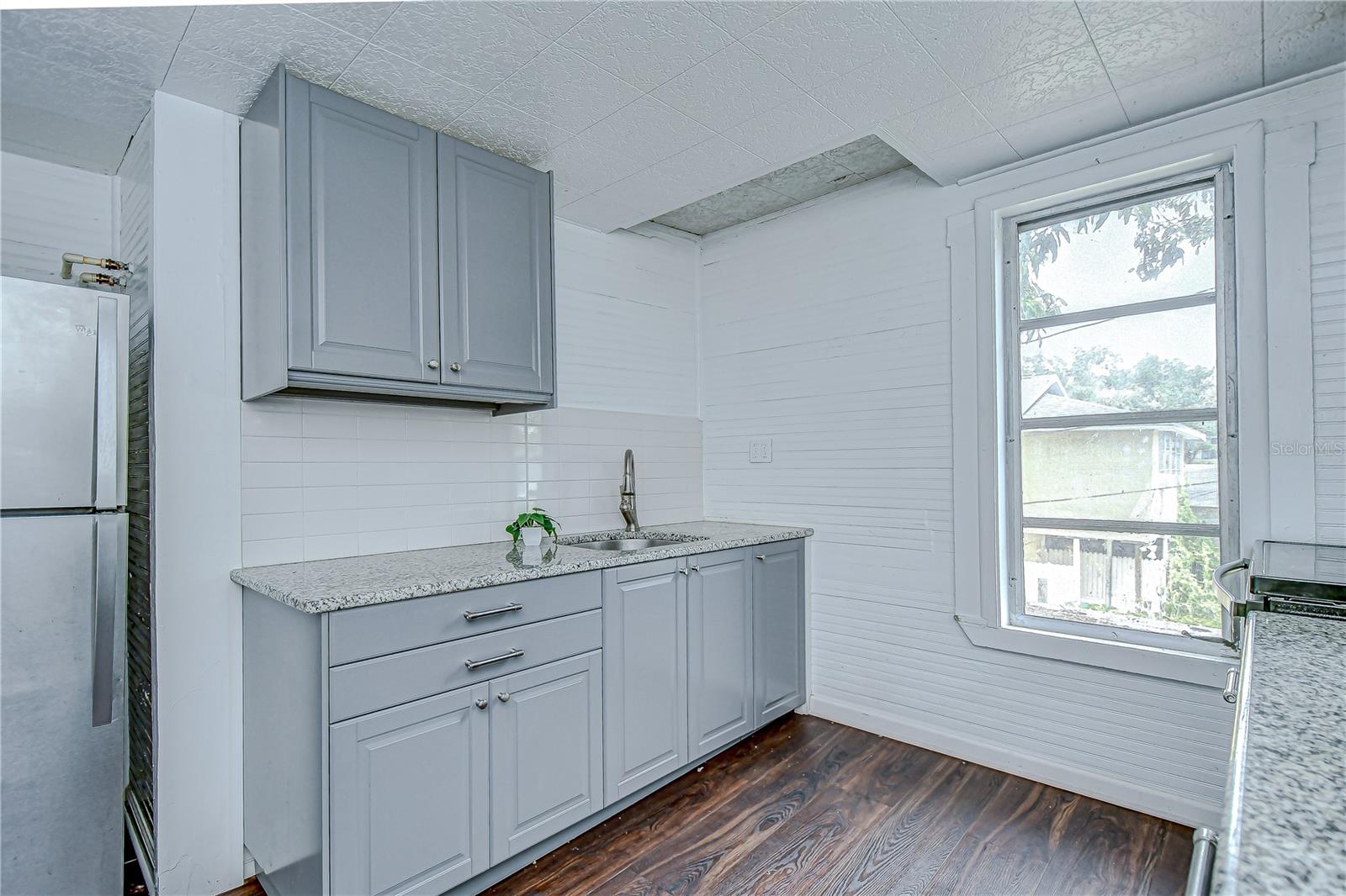 Image 12 of 32 For 5437 Delette Avenue S B