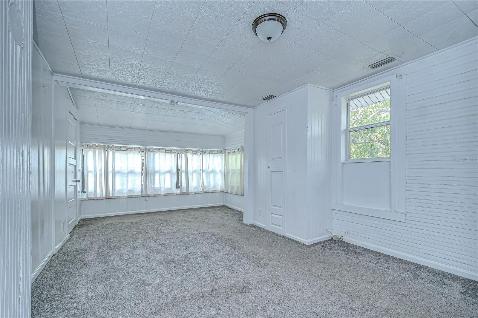 Image 15 of 32 For 5437 Delette Avenue S B