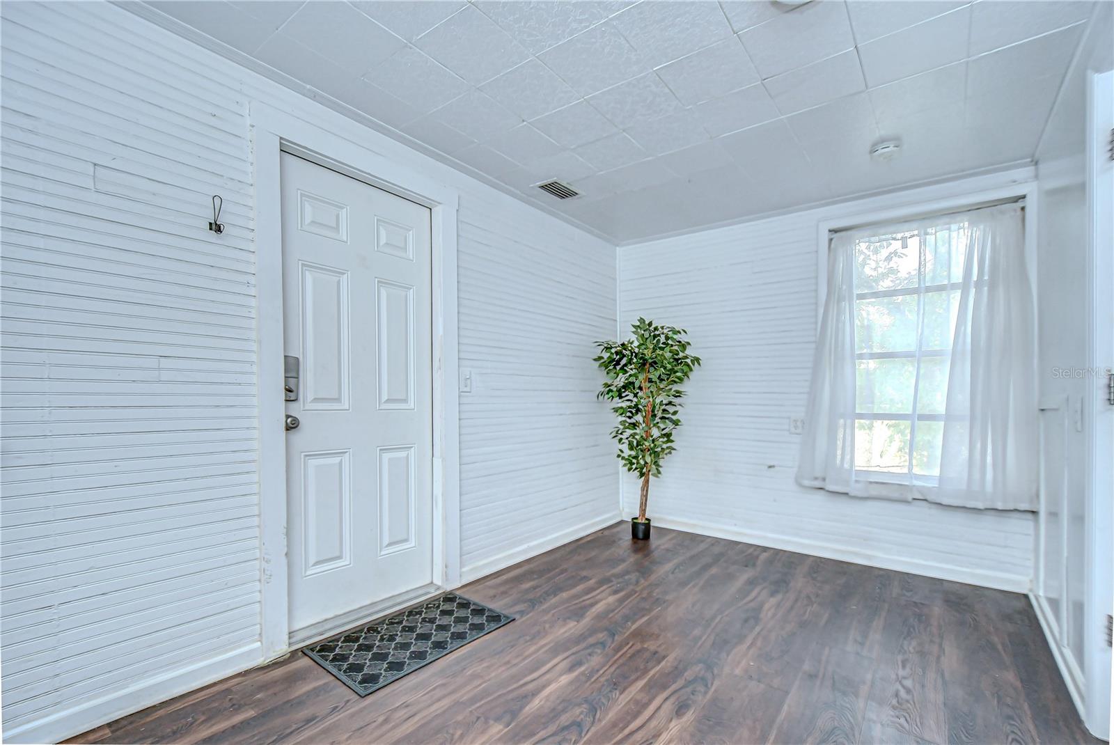 Image 6 of 32 For 5437 Delette Avenue S B