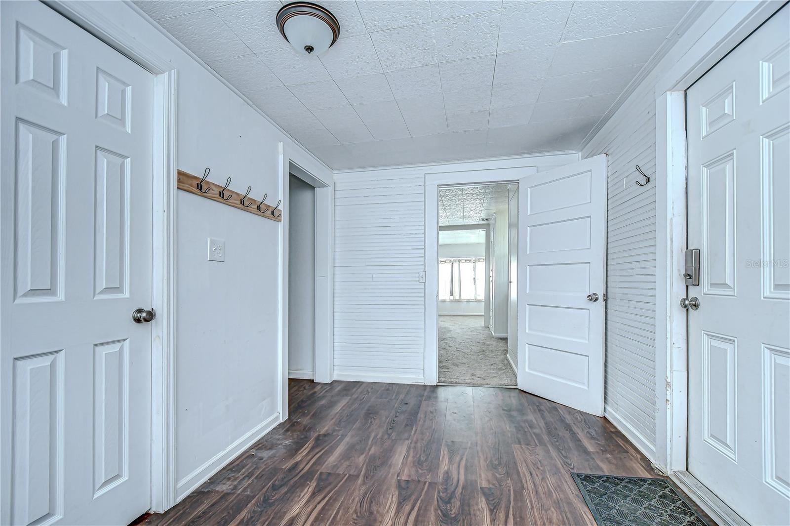 Image 7 of 32 For 5437 Delette Avenue S B