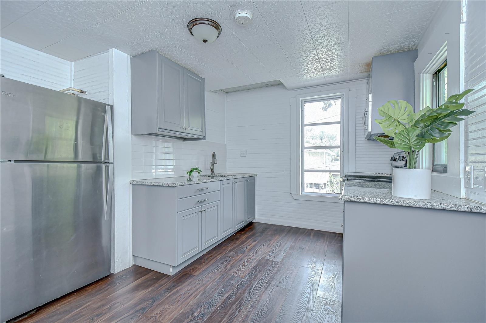 Image 9 of 32 For 5437 Delette Avenue S B
