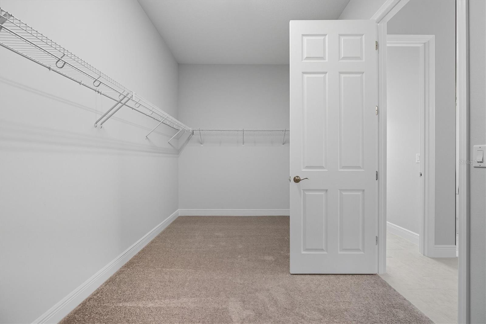 Image 11 of 27 For 10321 Surrey Rose Drive