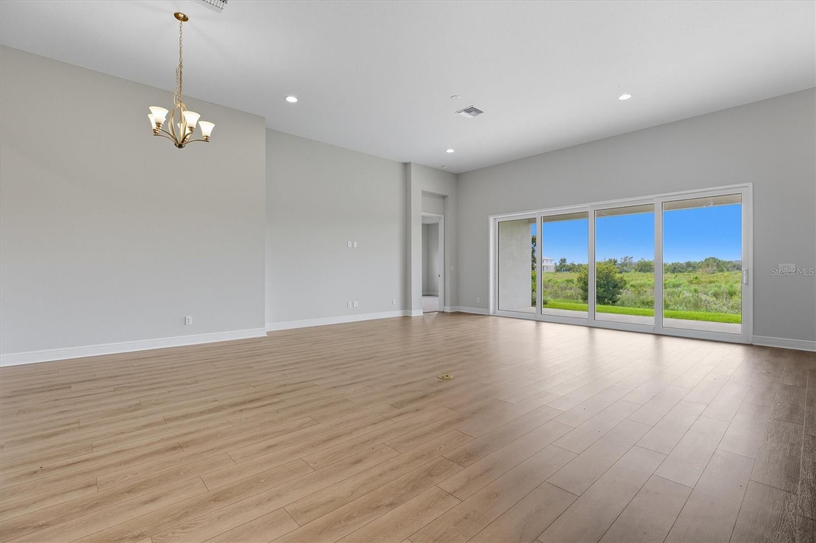 Image 15 of 27 For 10321 Surrey Rose Drive