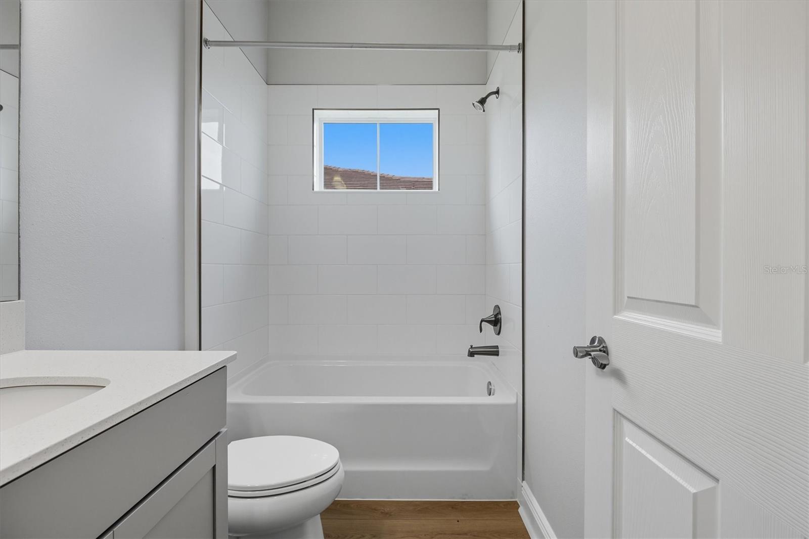 Image 19 of 27 For 10321 Surrey Rose Drive