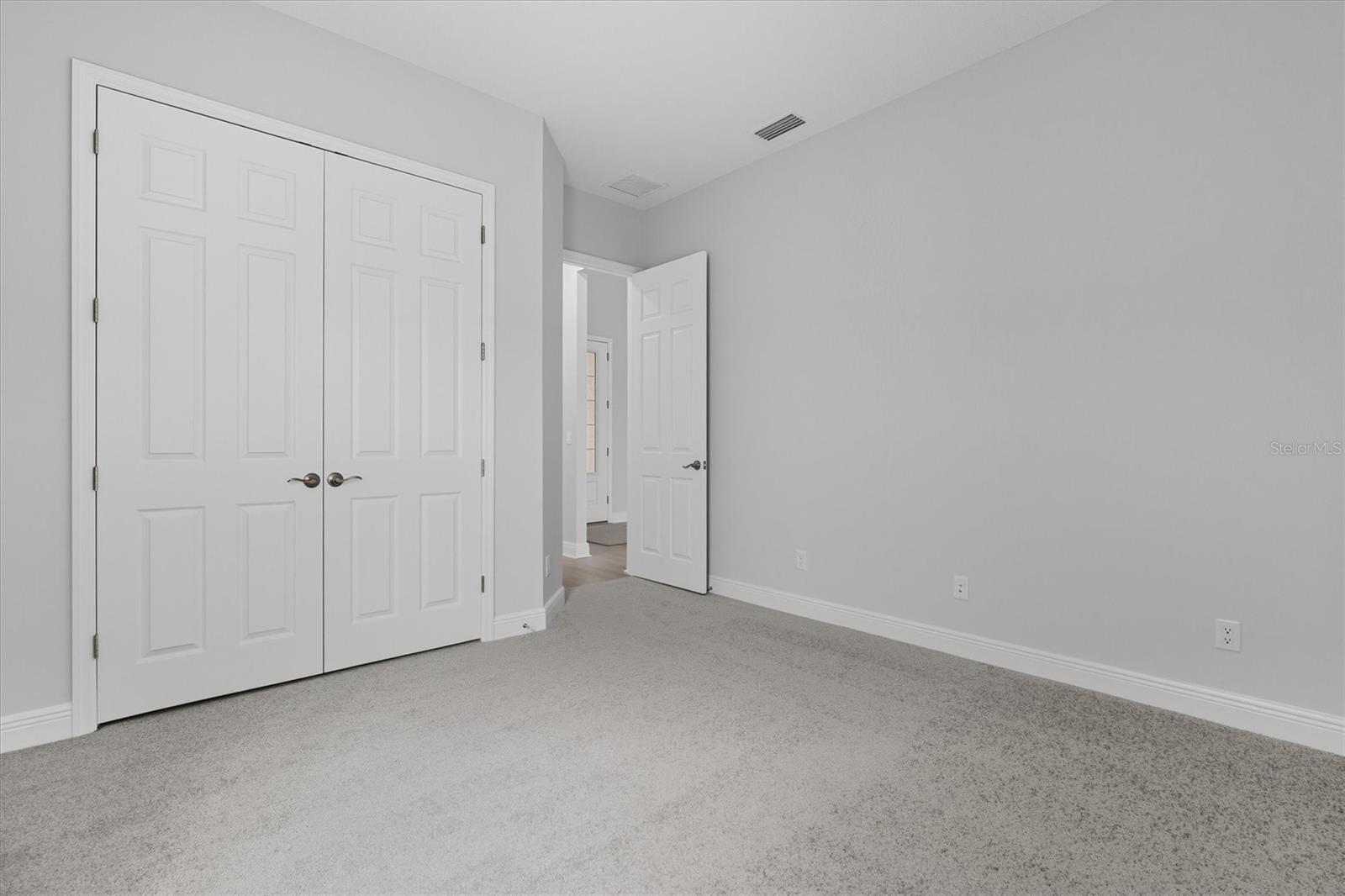 Image 21 of 27 For 10321 Surrey Rose Drive