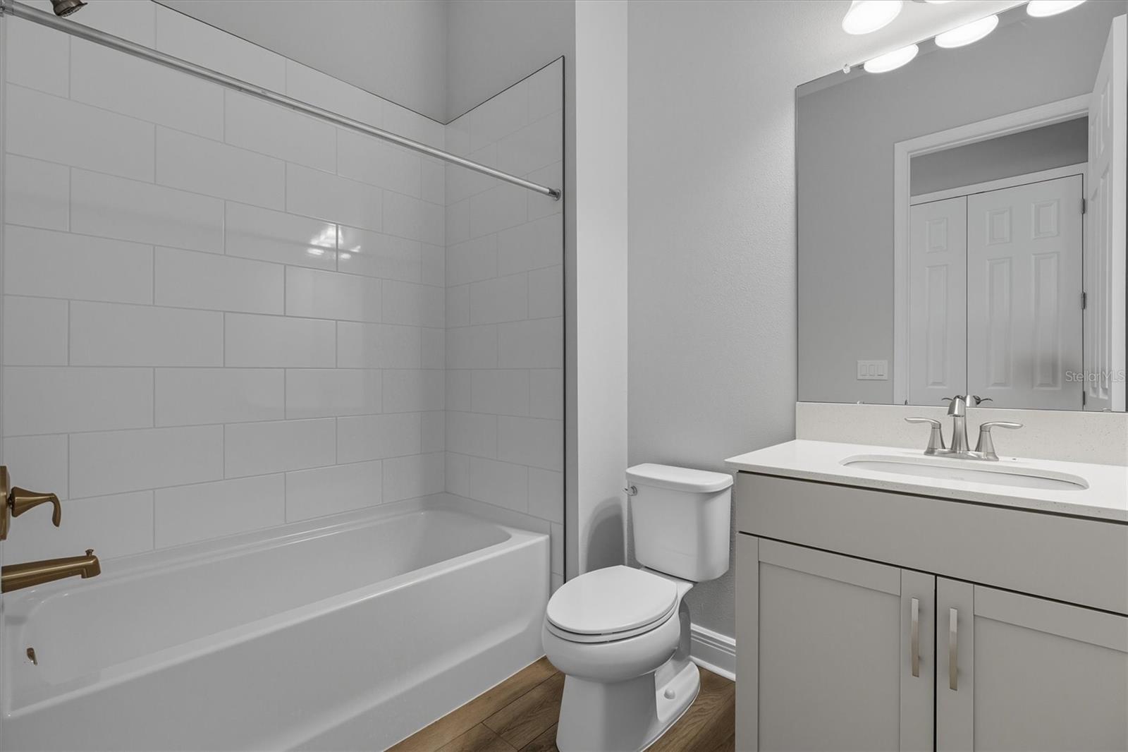 Image 22 of 27 For 10321 Surrey Rose Drive