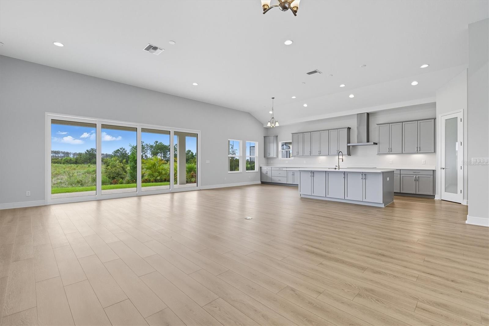 Image 3 of 27 For 10321 Surrey Rose Drive