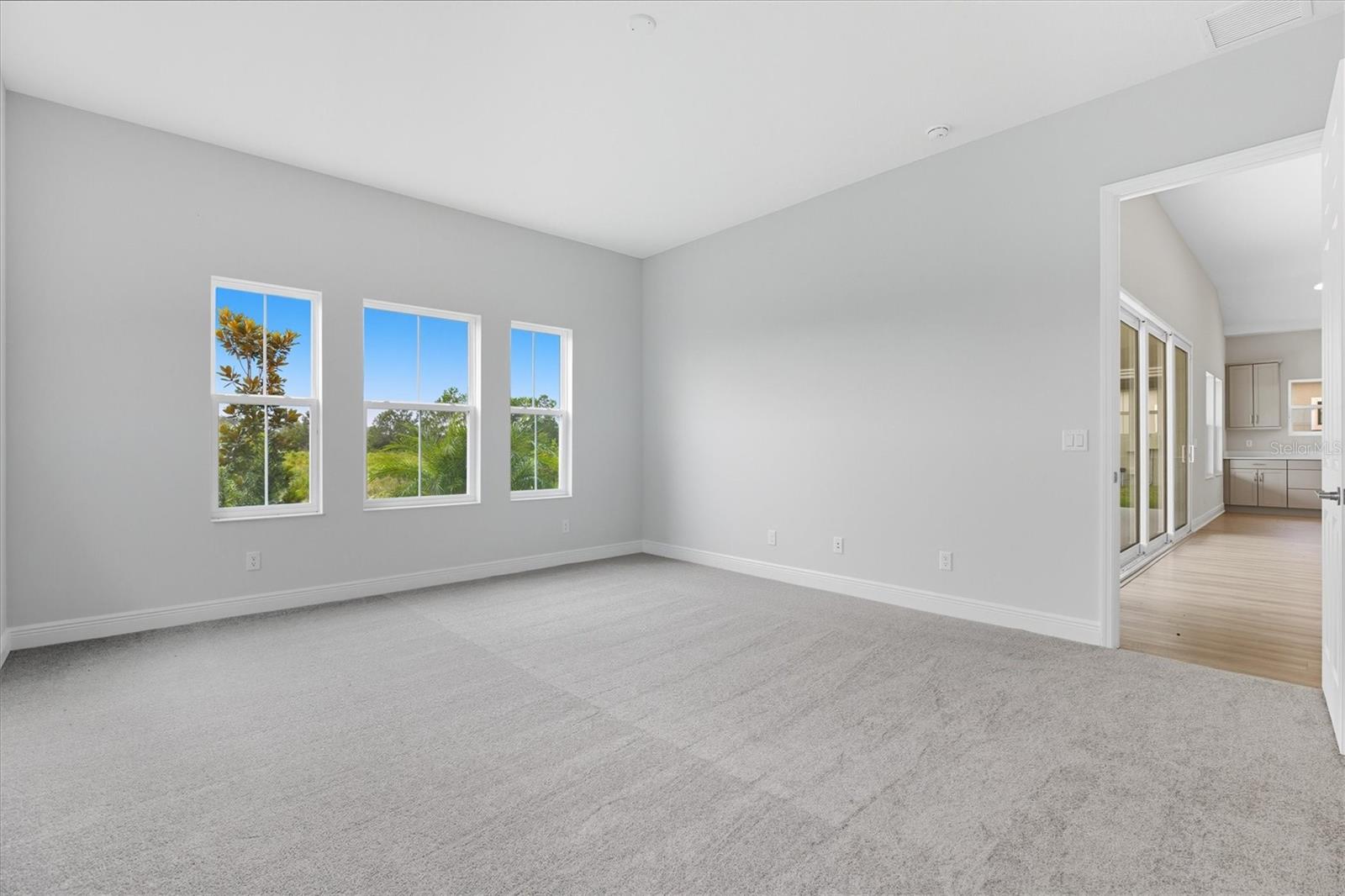 Image 4 of 27 For 10321 Surrey Rose Drive