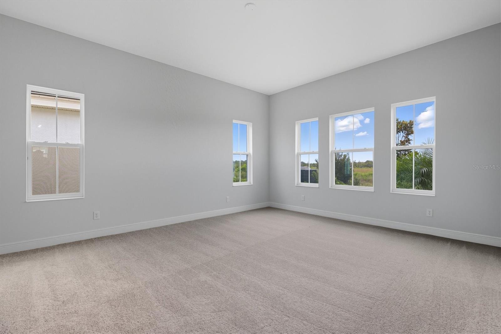 Image 5 of 27 For 10321 Surrey Rose Drive
