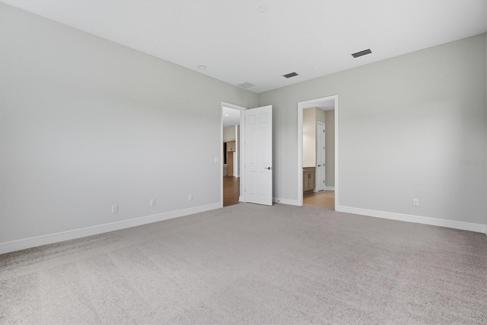 Image 6 of 27 For 10321 Surrey Rose Drive