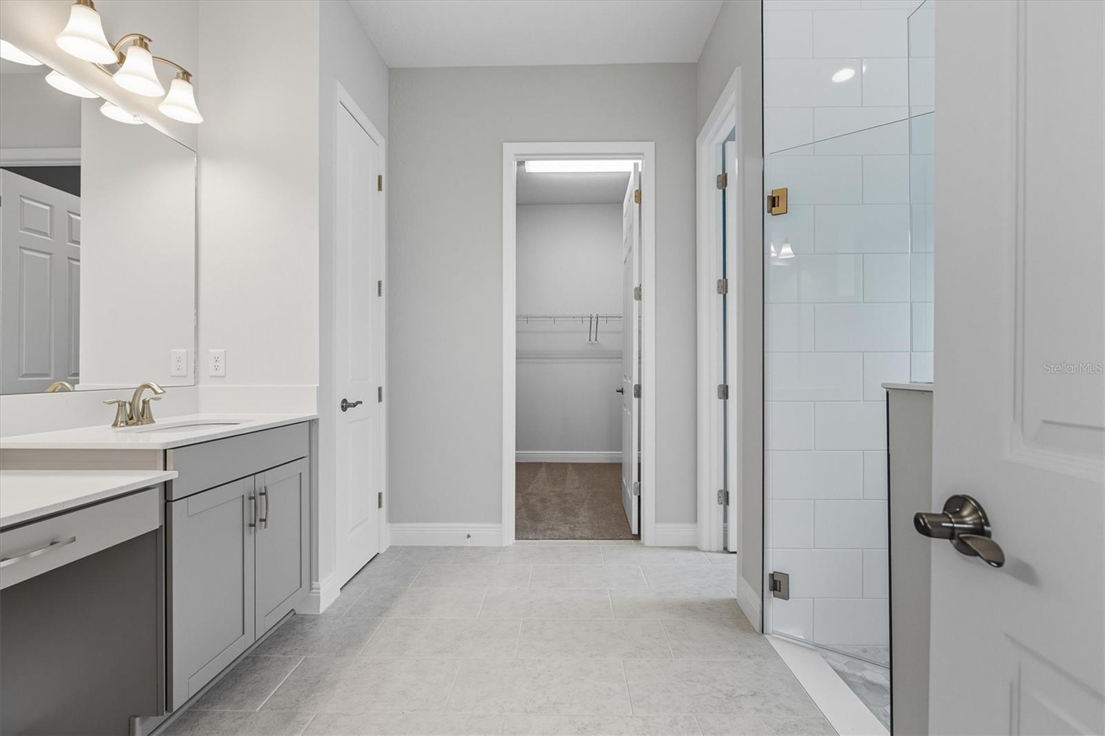 Image 9 of 27 For 10321 Surrey Rose Drive