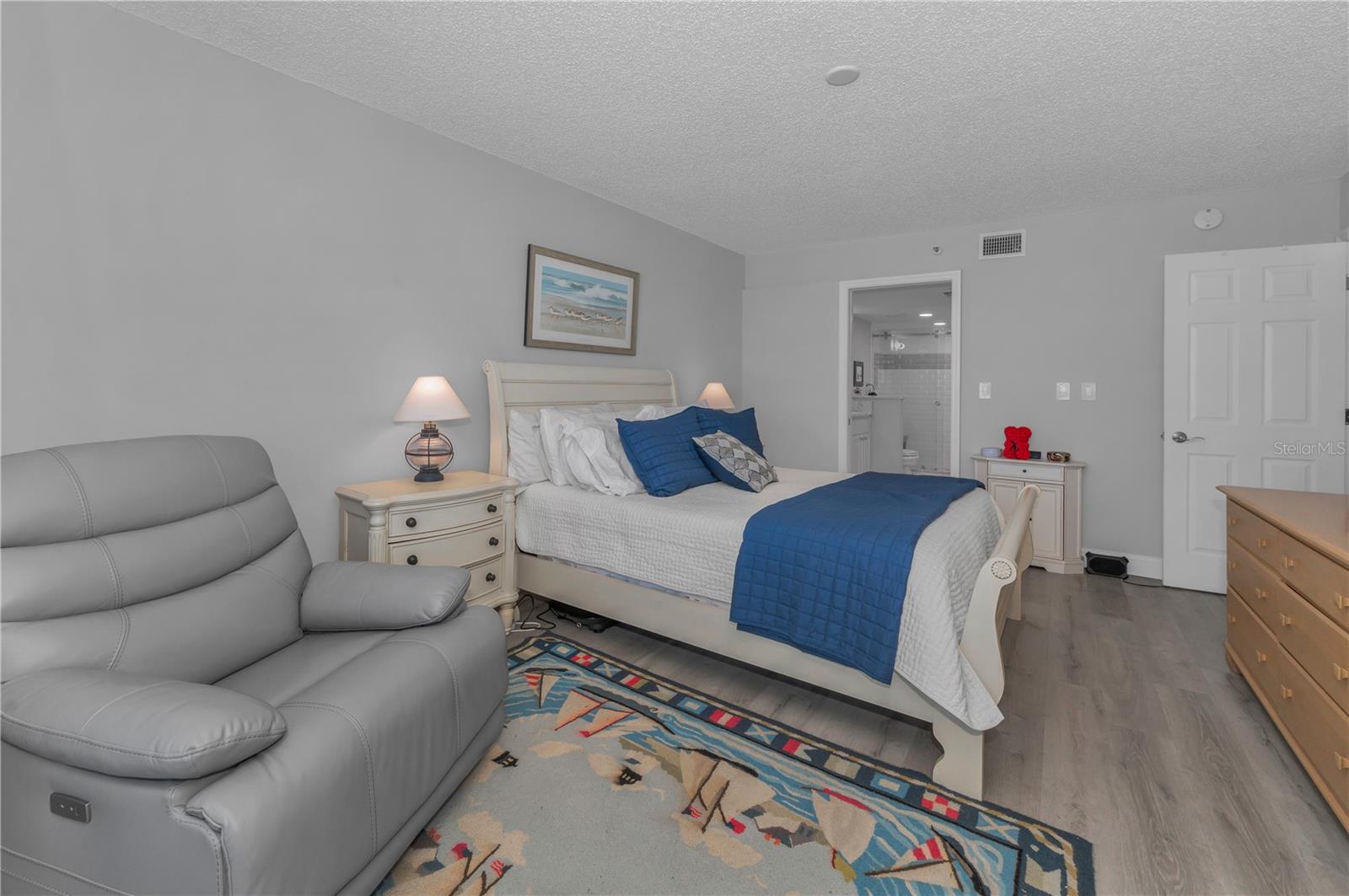 Image 19 of 36 For 1310 Gulf Boulevard 5c