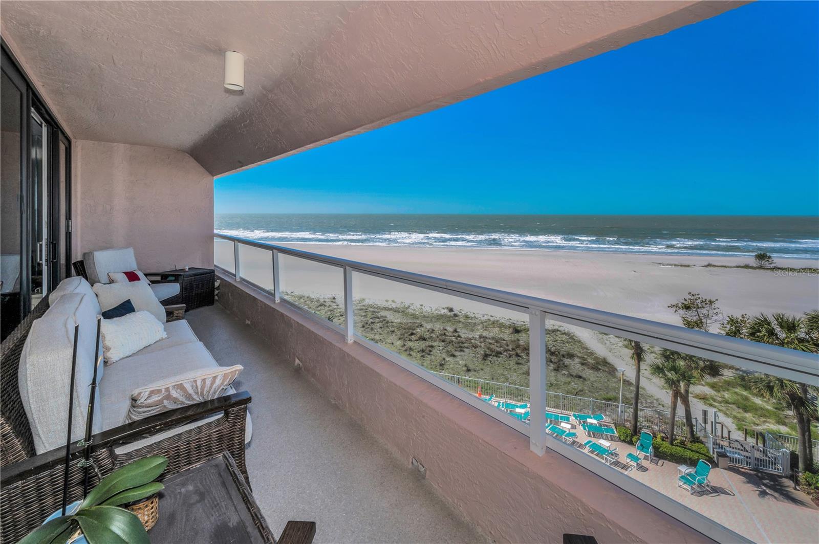 Image 5 of 36 For 1310 Gulf Boulevard 5c