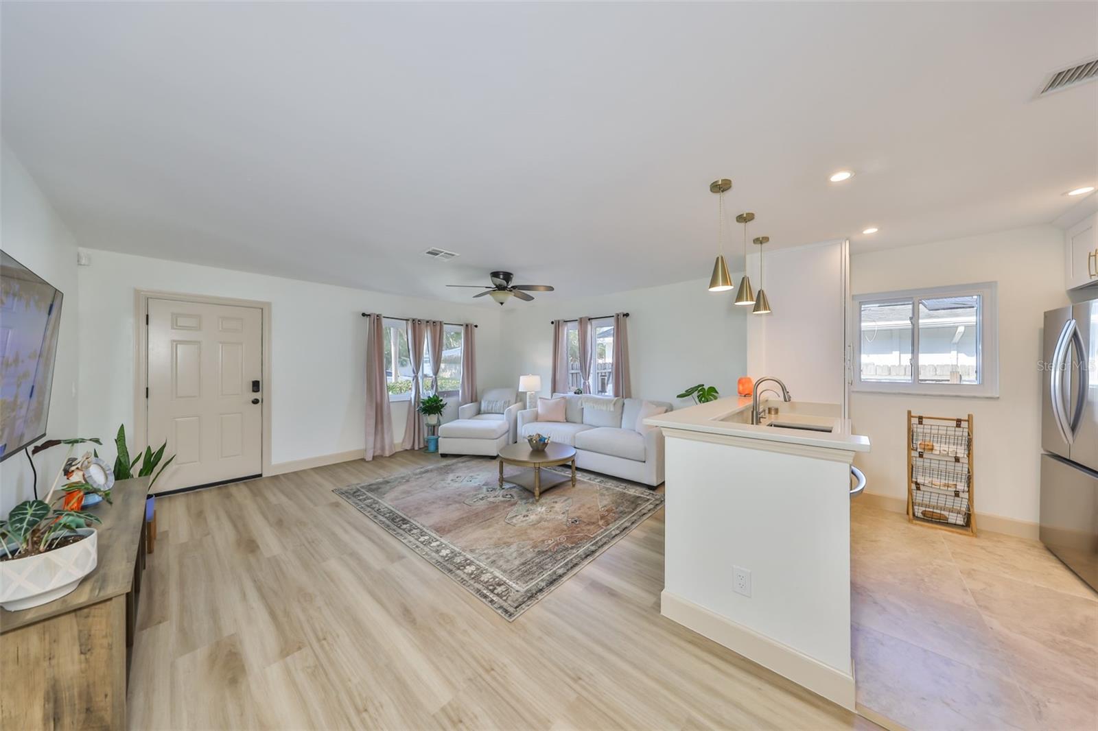 Image 12 of 42 For 1727 New Hampshire Avenue Ne