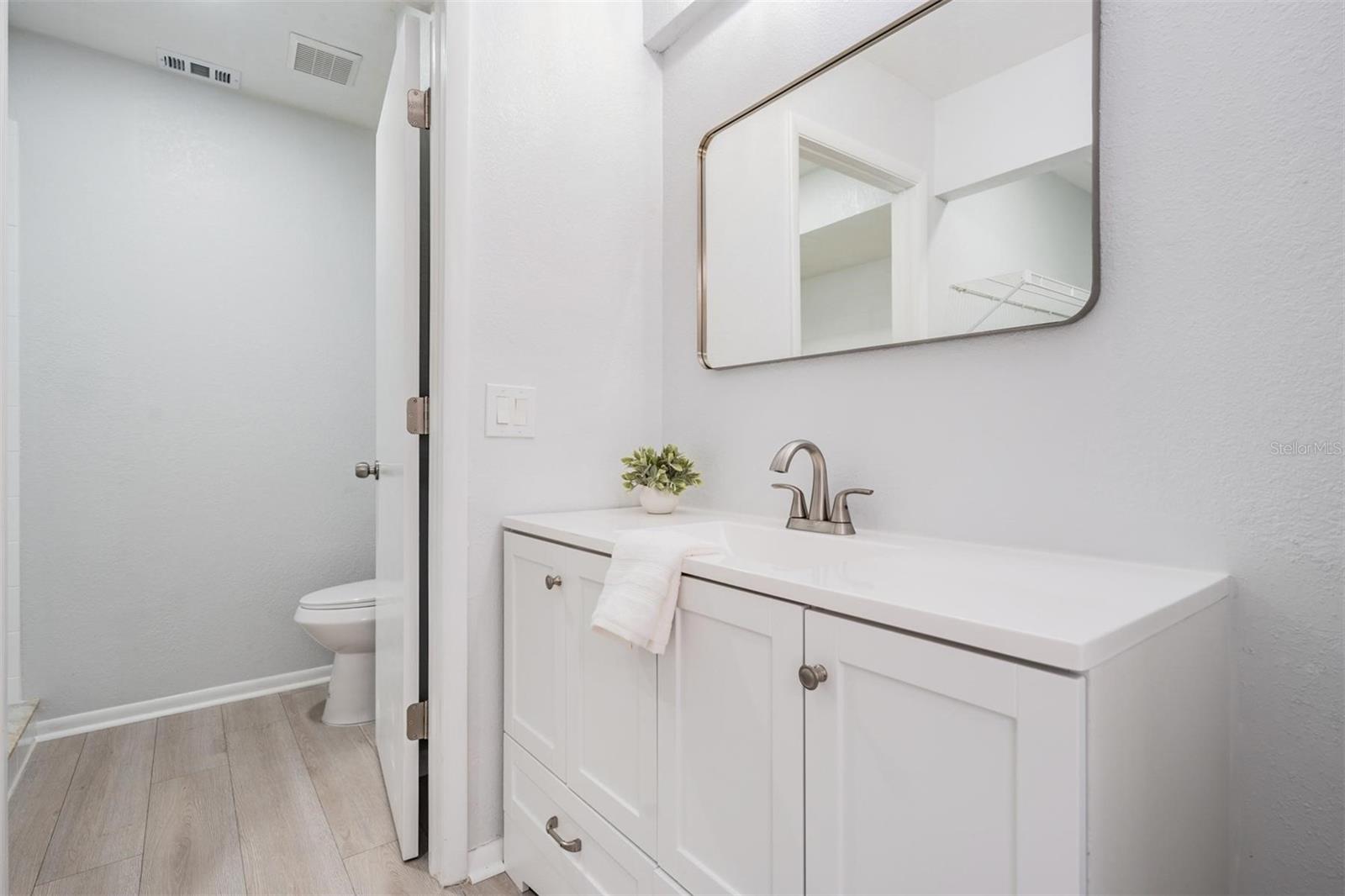 Image 14 of 38 For 2582 Bentley Drive