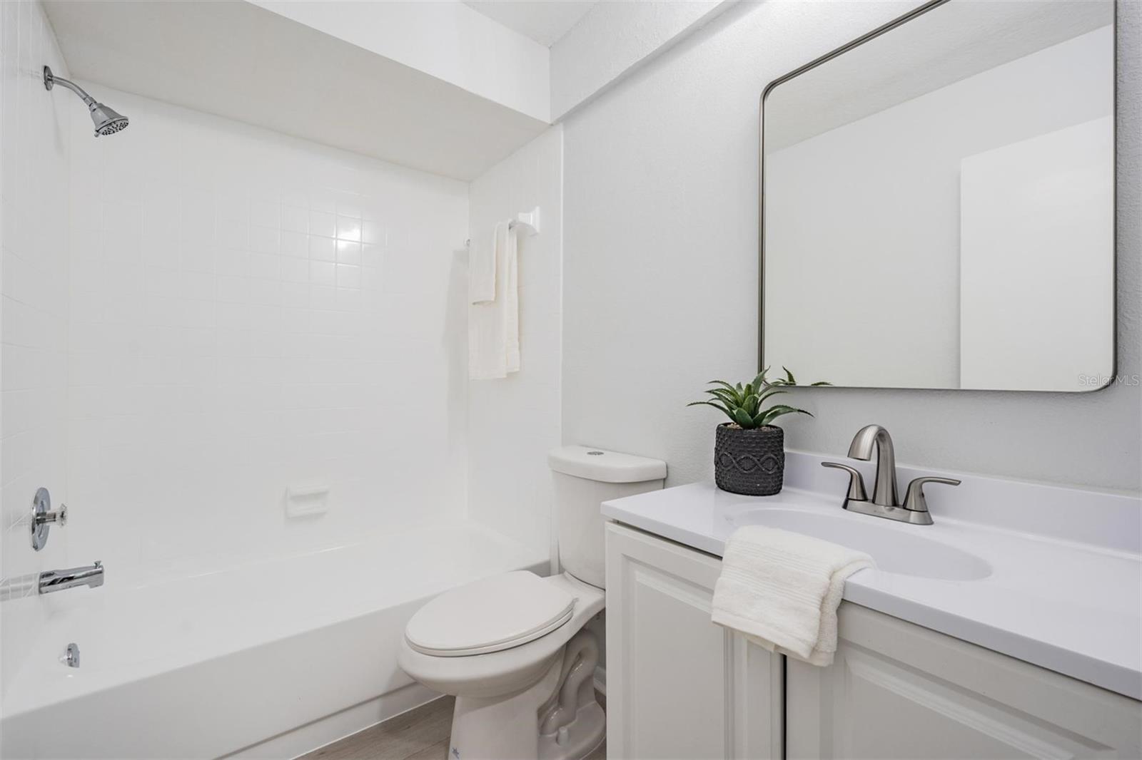 Image 19 of 38 For 2582 Bentley Drive