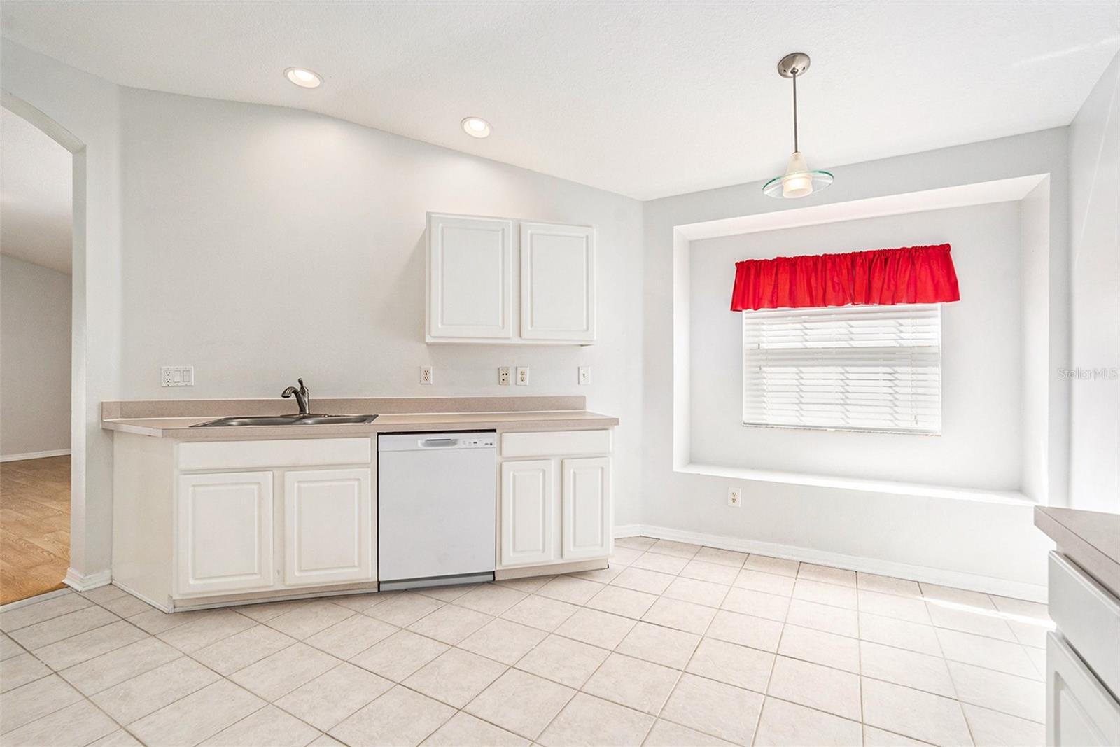 Image 6 of 38 For 5836 Autumn Shire Drive