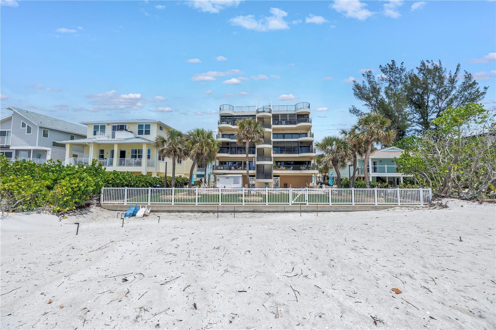 Image 39 of 41 For 19910 Gulf Boulevard  102