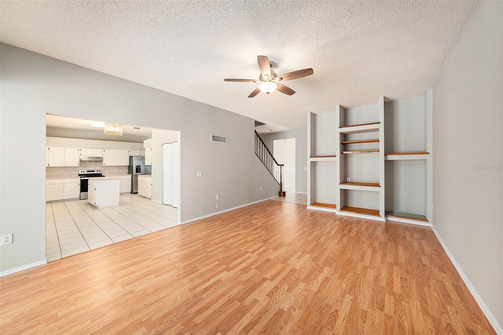 Image 13 of 39 For 1719 Bayhill Drive