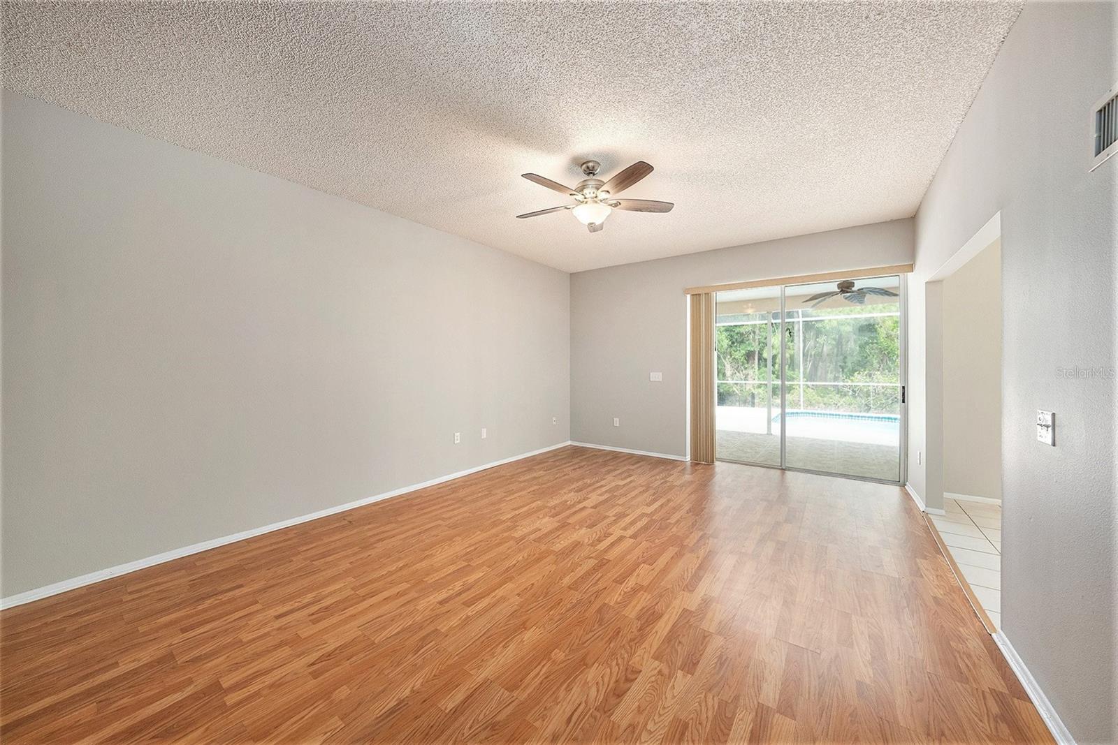 Image 15 of 39 For 1719 Bayhill Drive
