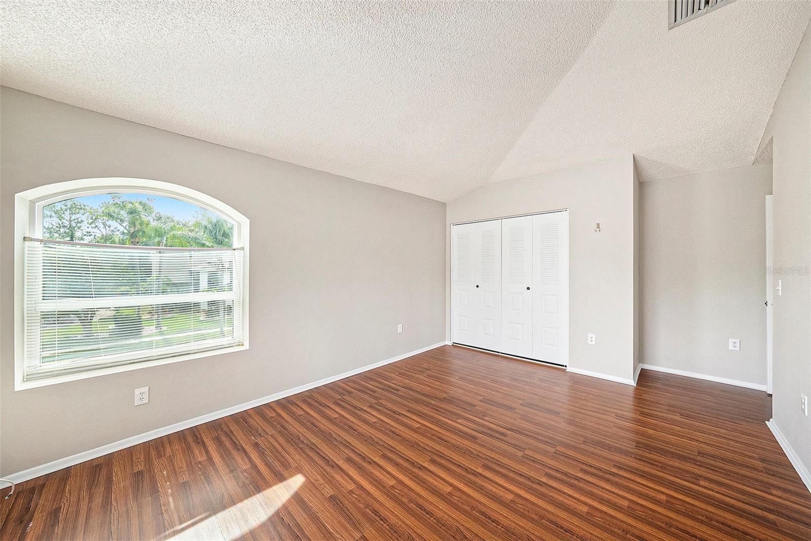 Image 26 of 39 For 1719 Bayhill Drive